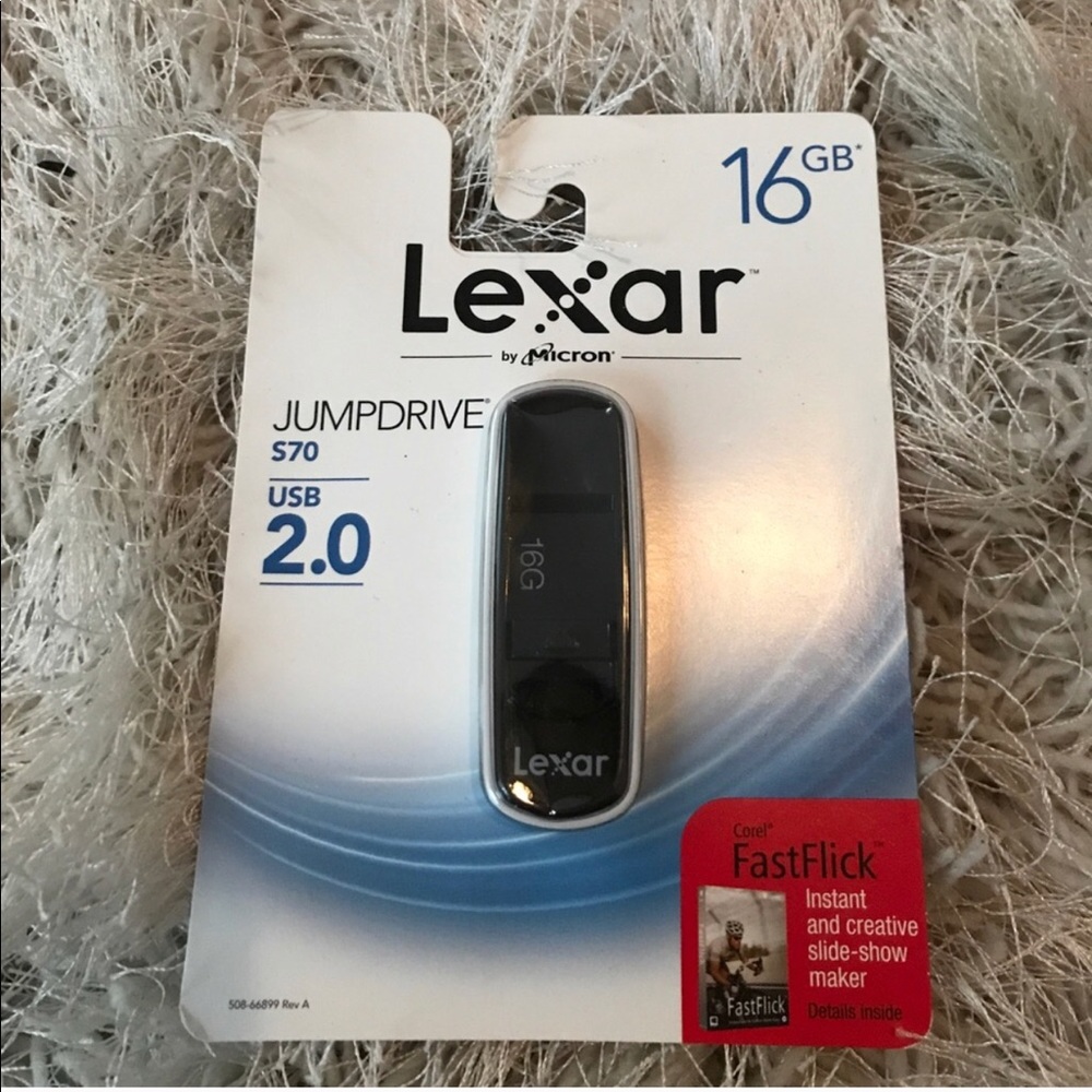 Lexar 16 GB Jumpdrive